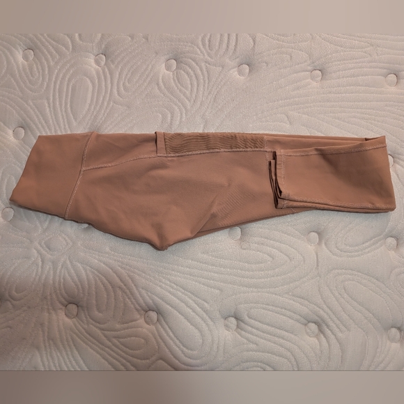 On-The-Go PowerHold® High-Waisted Legging - Picture 3 of 4